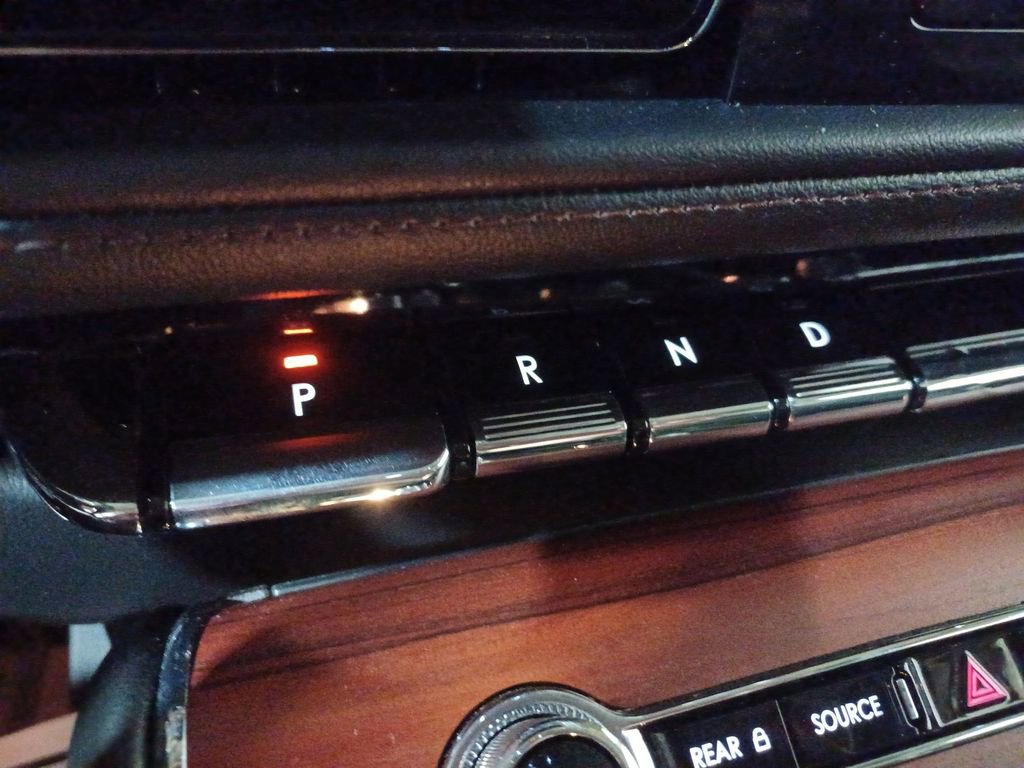 Used 2024 Lincoln Aviator Reserve w/ Equipment Group 201A AWD/4WD image 22