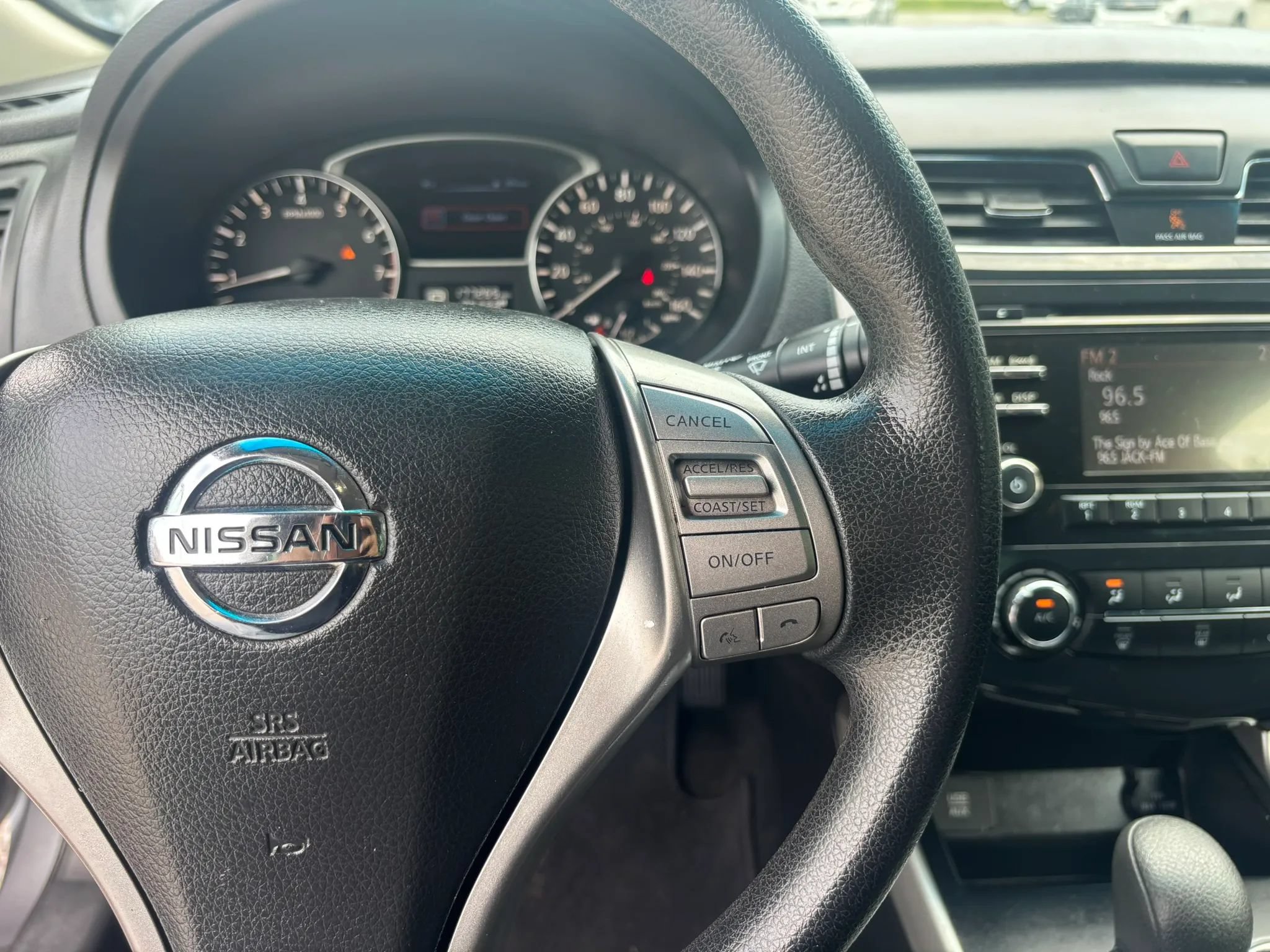 Used 2015 Nissan Altima 2.5 S w/ Power Driver Seat Package FWD image 13