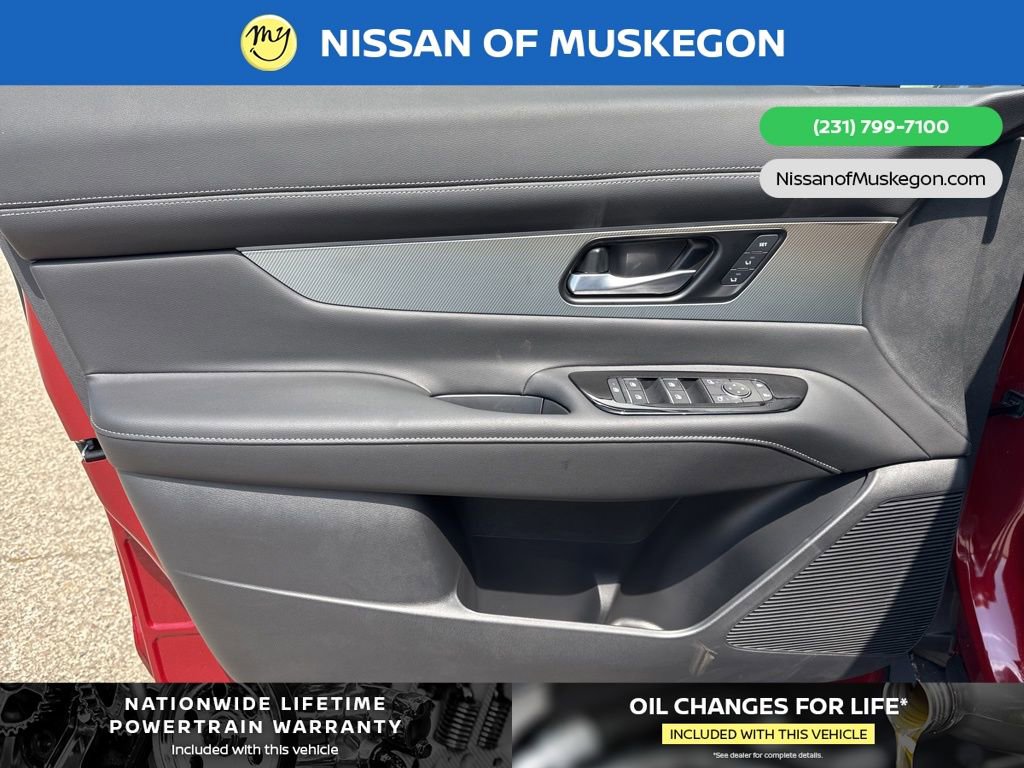 New 2025 Nissan Murano SL image 9