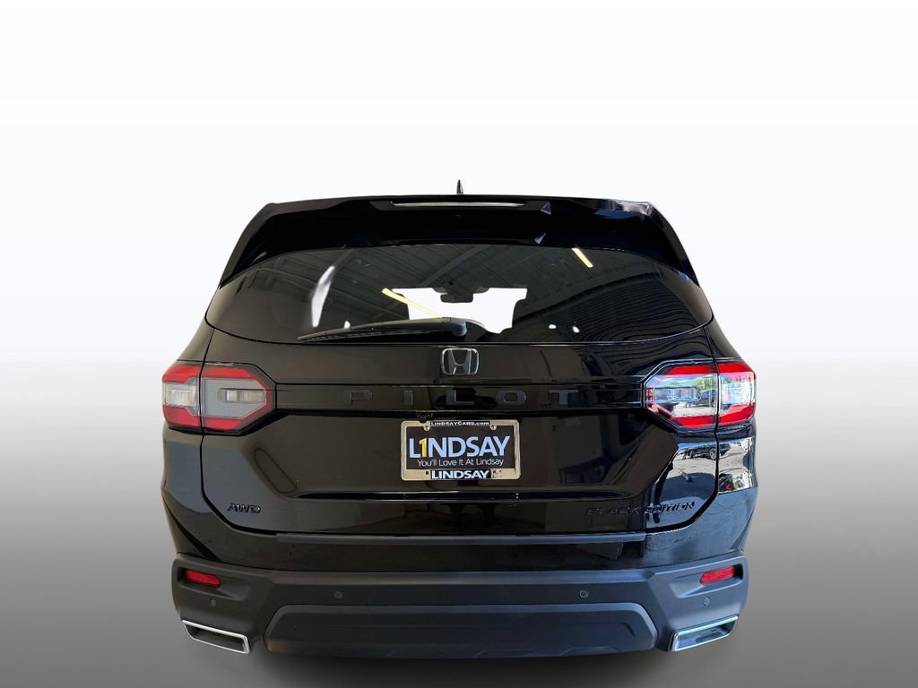 Used 2025 Honda Pilot Black Edition image 11