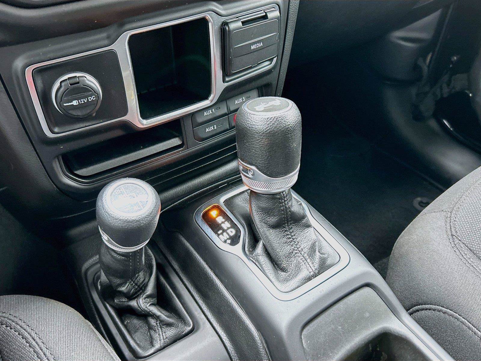 Used 2023 Jeep Wrangler Unlimited Sport AWD/4WD image 26