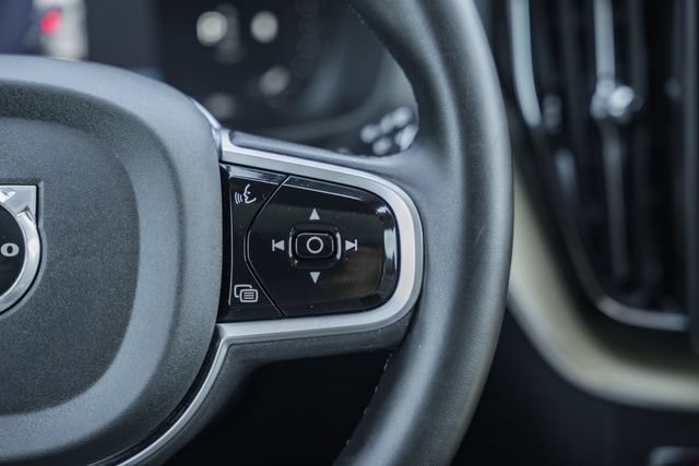 Certified 2026 Volvo XC60 B5 Plus AWD/4WD image 29
