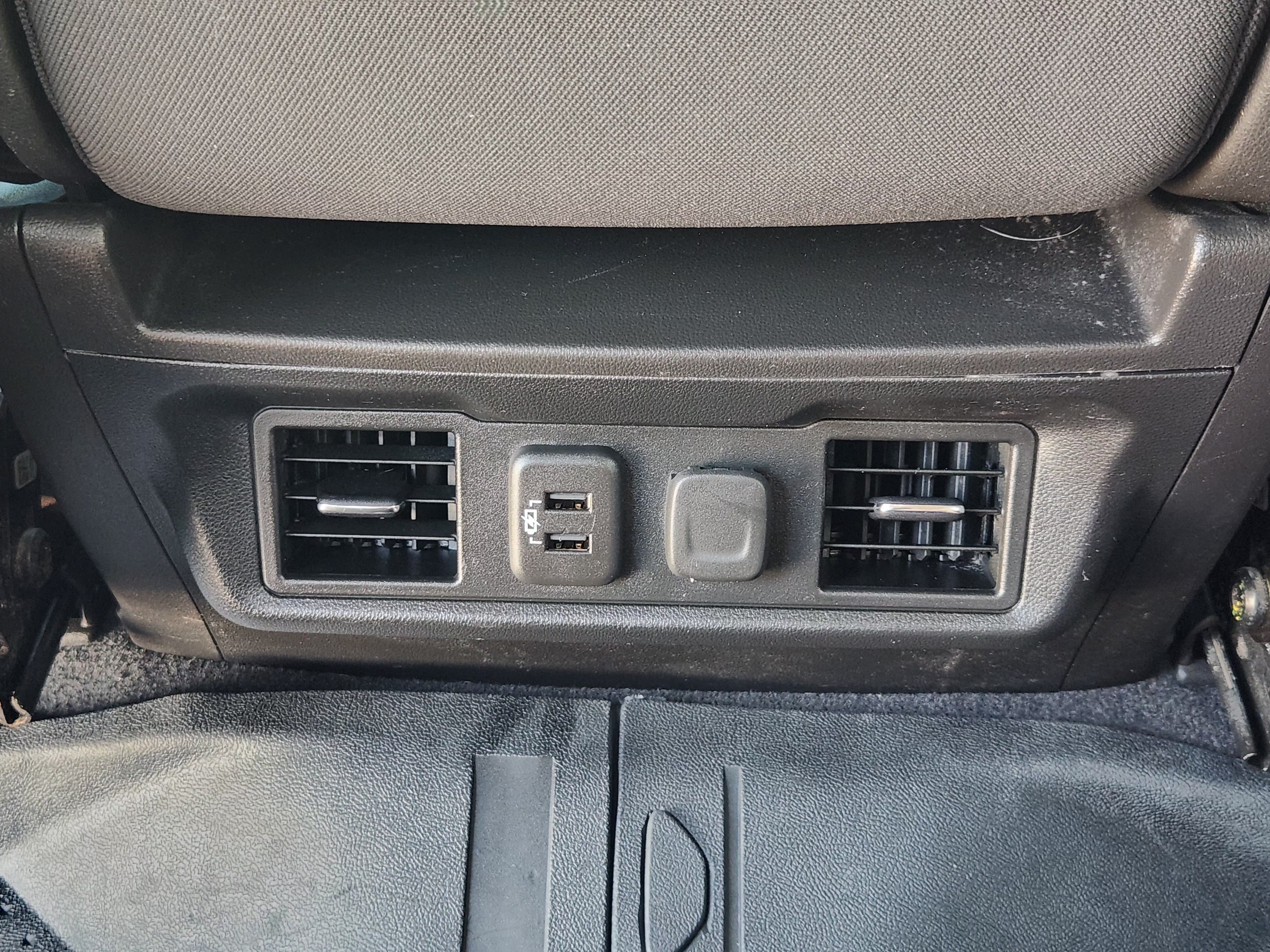 Used 2019 Chevrolet Silverado 1500 LT w/ Texas Edition RWD image 31