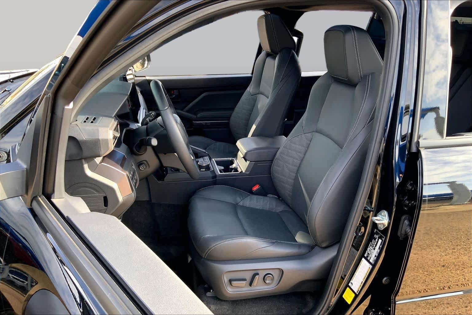 Used 2025 Toyota 4Runner TRD Off-Road Premium w/ Tow Technology Package AWD/4WD image 8