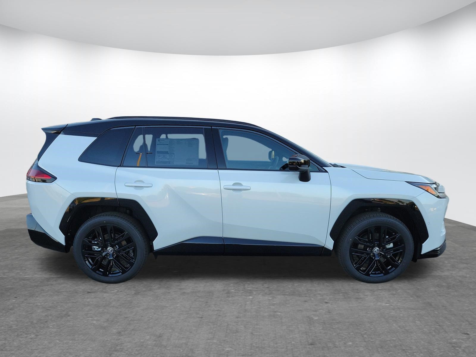 New 2026 Toyota RAV4 XSE w/ Panoramic Sun Roof Package AWD/4WD image 4