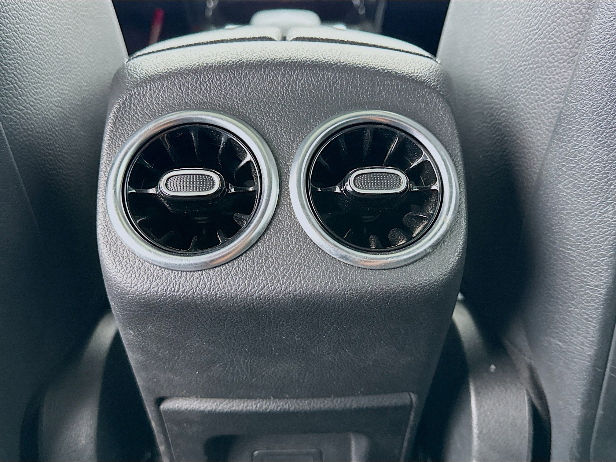 Used 2021 Mercedes-Benz CLA 250 image 16