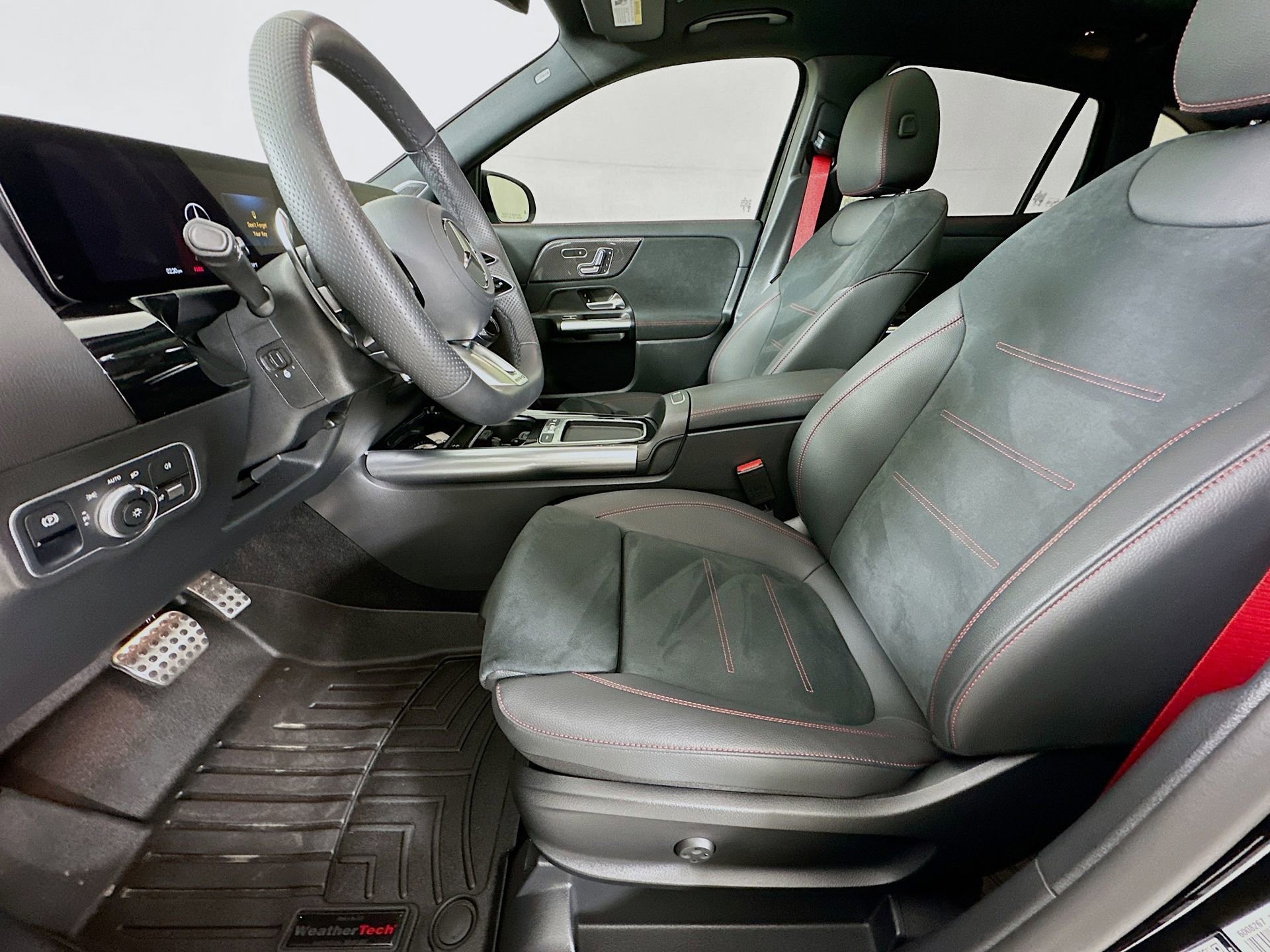 Certified 2026 Mercedes-Benz GLA 35 AMG 4MATIC image 21
