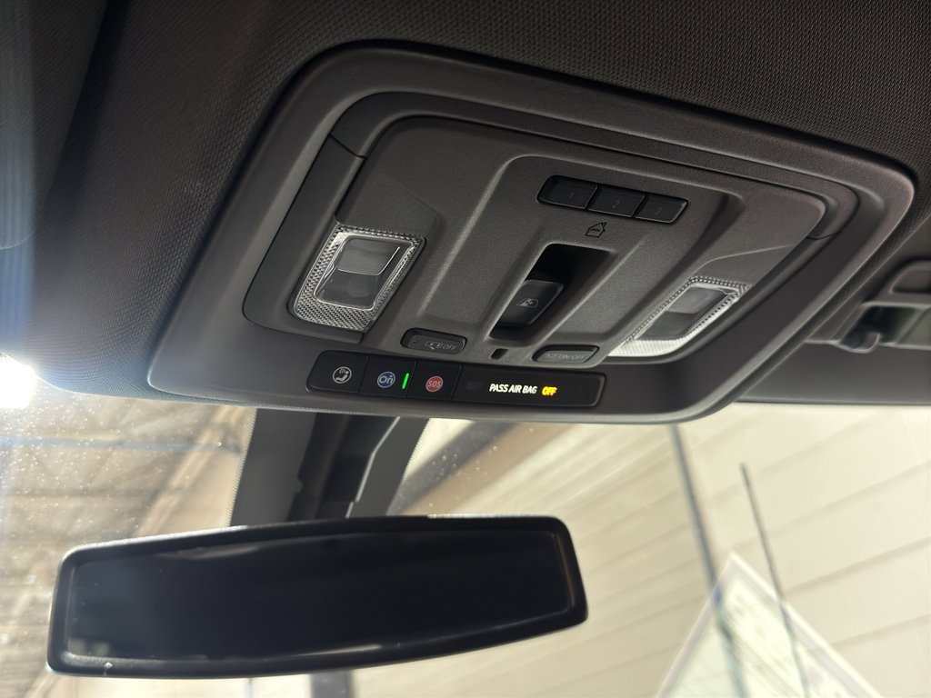 Used 2021 GMC Sierra 3500 SLT w/ SLT Preferred Package image 38