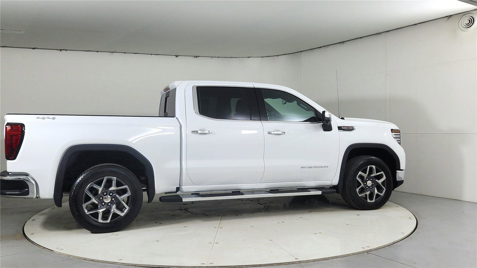 New 2026 GMC Sierra 1500 SLT w/ SLT Premium Plus Package image 7