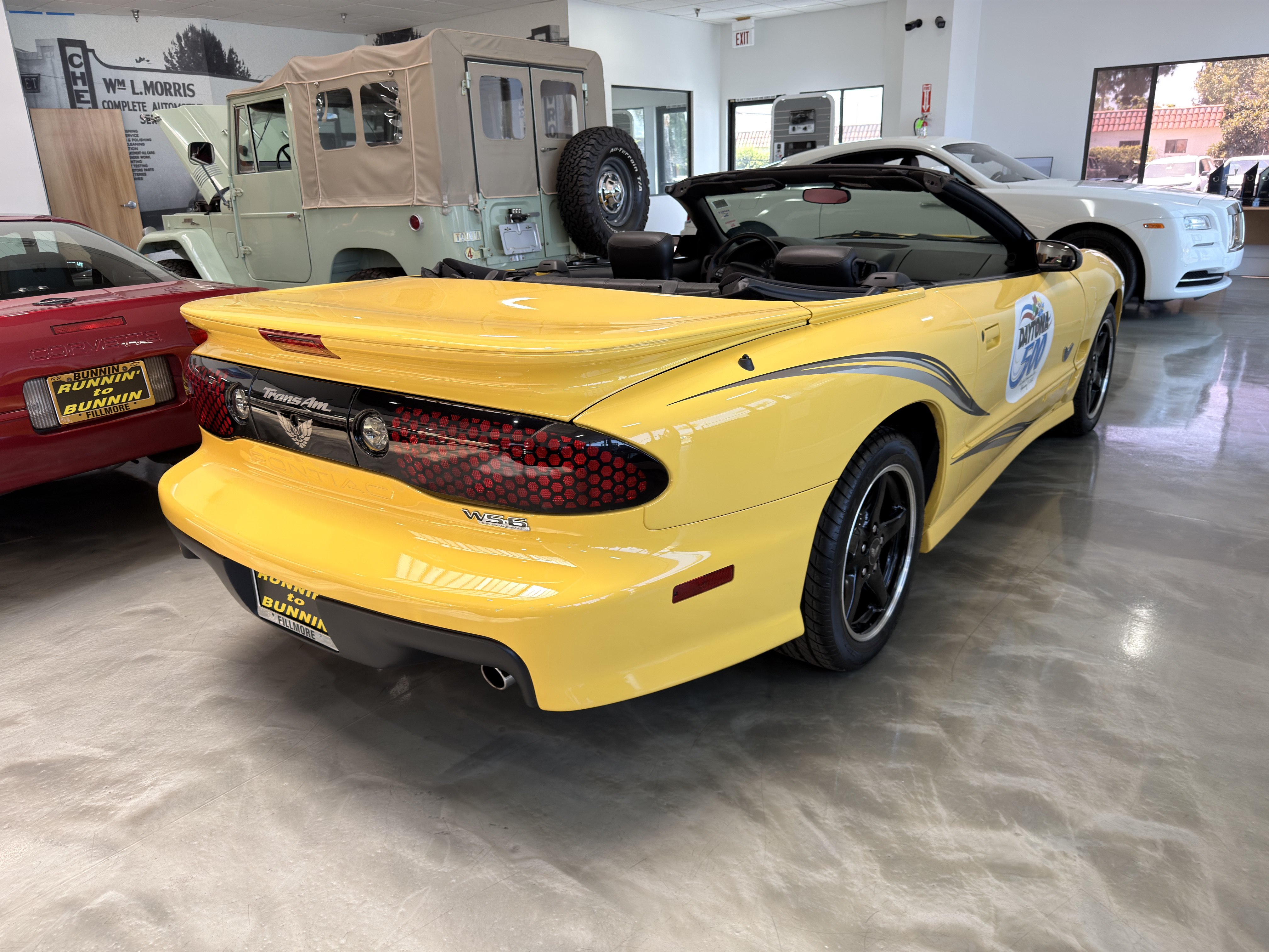 Used 2002 Pontiac Firebird Trans Am RWD image 8