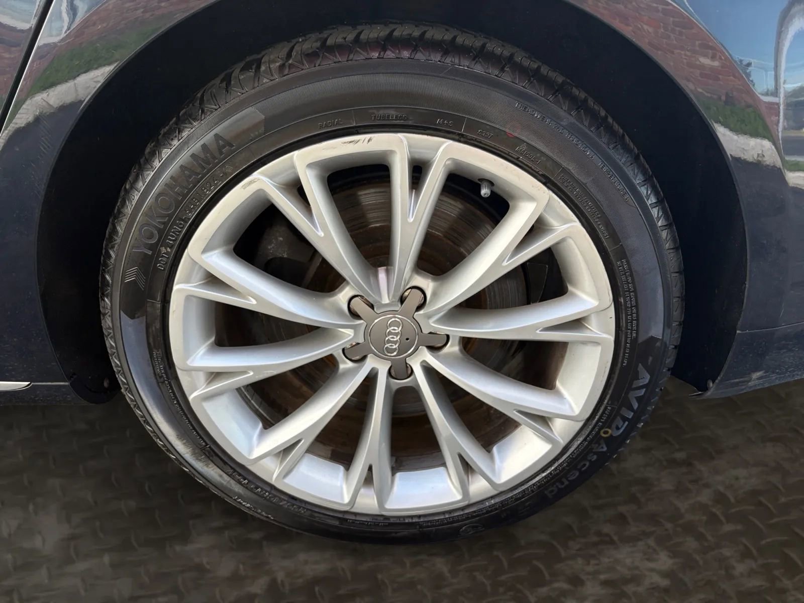 Used 2012 Audi A8 L 4.2 image 37
