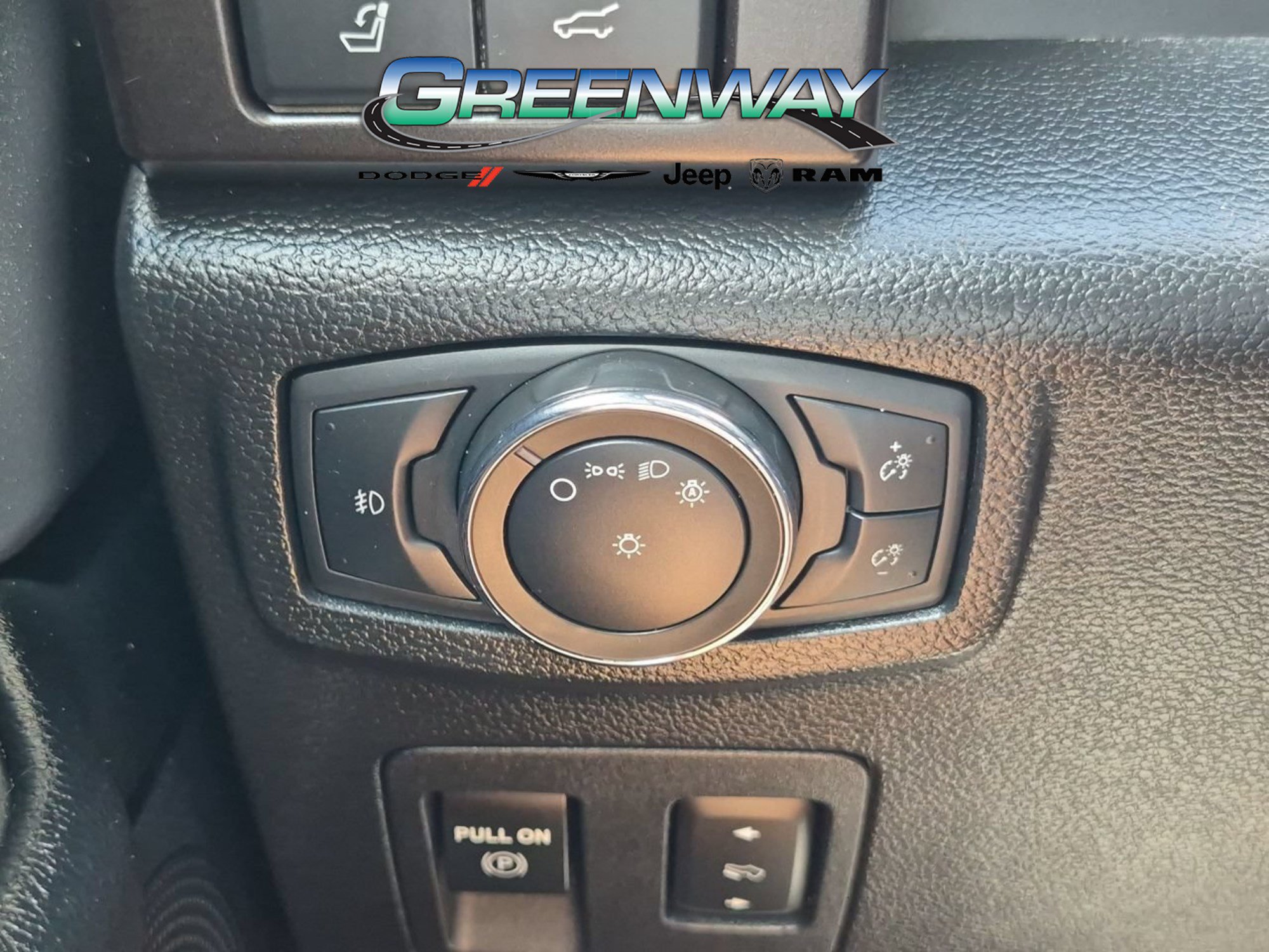 Used 2021 Ford Expedition Max Limited RWD image 19