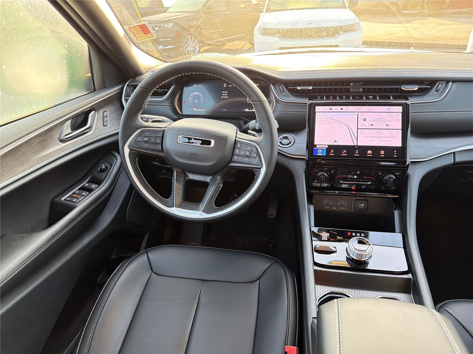 New 2025 Jeep Grand Cherokee Limited w/ Black Appearance Package image 24