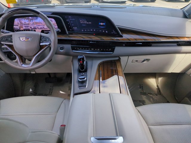 Used 2024 Cadillac Escalade Premium Luxury Platinum AWD/4WD image 15