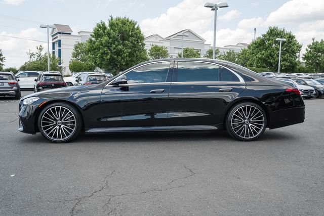 Certified 2022 Mercedes-Benz S 500 4MATIC w/ AMG Line Package image 4