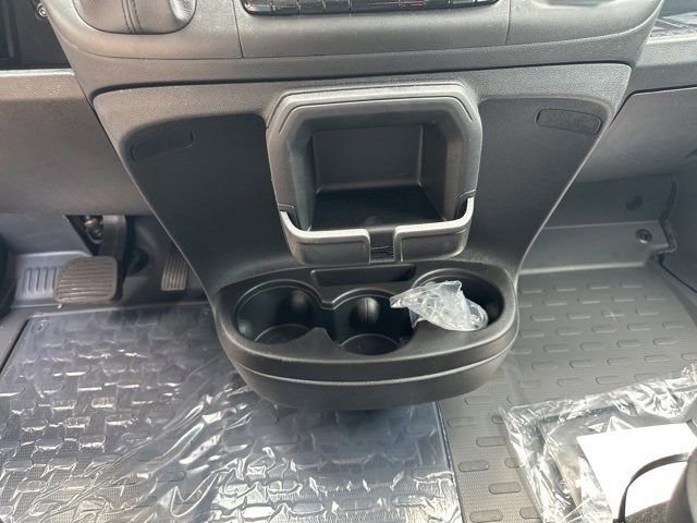 New 2024 RAM ProMaster 2500 w/ Quick Order Package 22G SLT image 19
