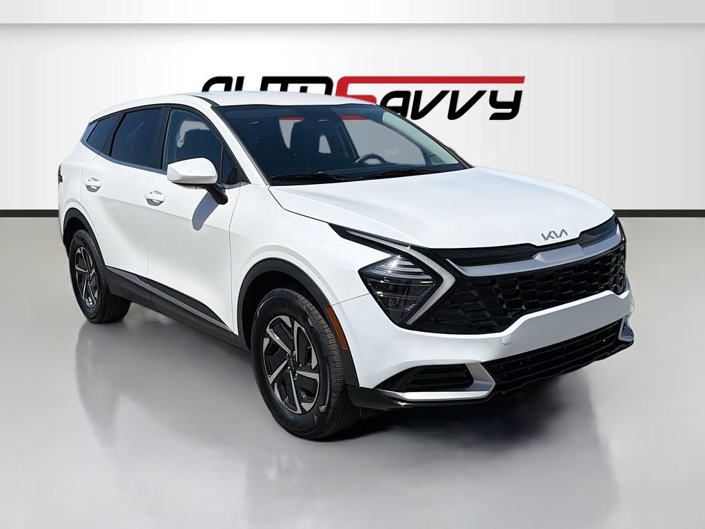 Used 2025 Kia Sportage LX AWD/4WD image 1