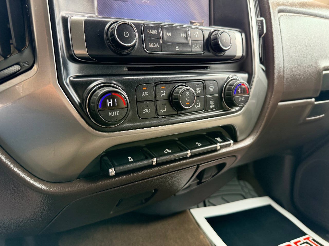 Used 2015 Chevrolet Silverado 2500 LT w/ LT Convenience Package AWD/4WD image 29