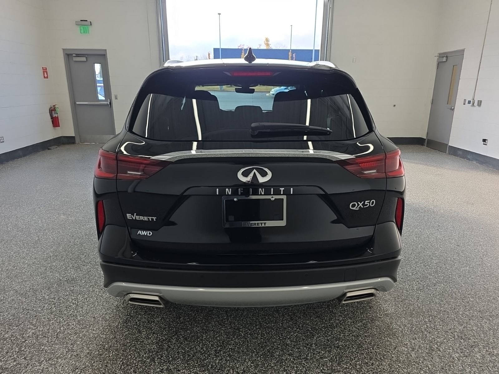 New 2025 INFINITI QX50 Luxe image 4