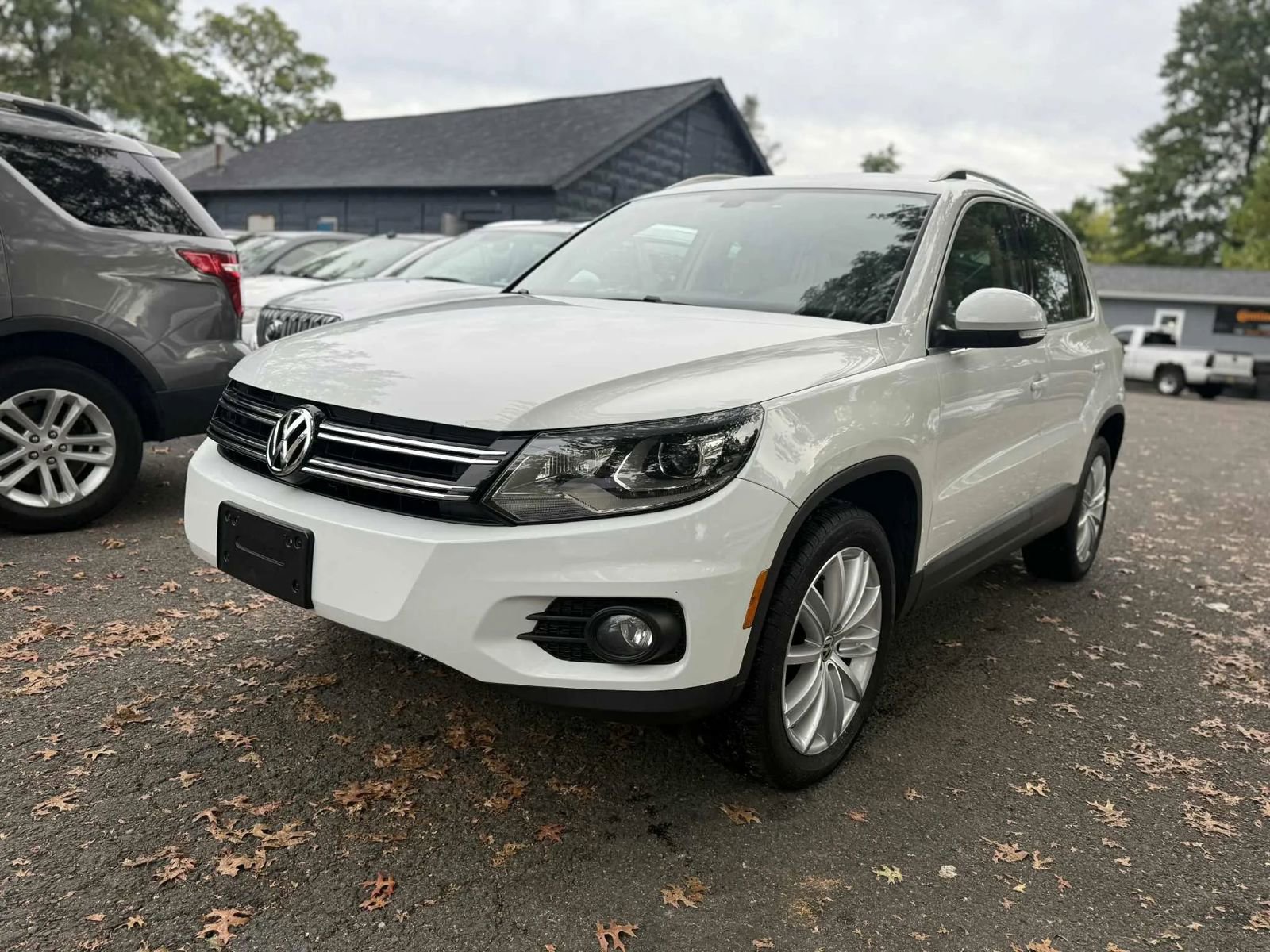 Used 2016 Volkswagen Tiguan SE