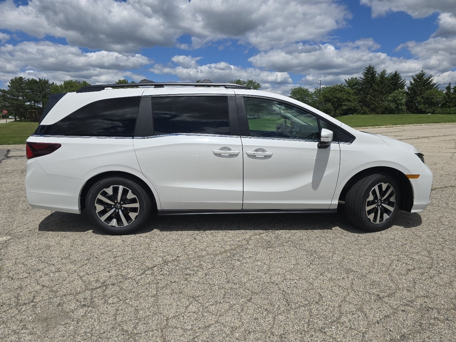 New 2026 Honda Odyssey EX-L image 18