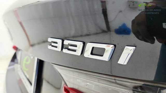 Used 2025 BMW 330i xDrive Sedan AWD/4WD image 21