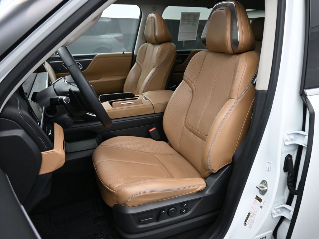 Used 2025 INFINITI QX80 Sensory image 19