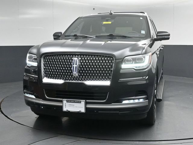 Used 2023 Lincoln Navigator Reserve AWD/4WD image 2