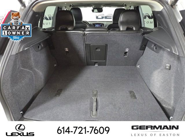 Used 2025 Volvo XC40 B5 Plus image 23