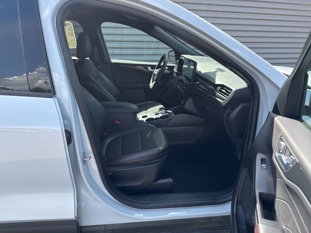 New 2025 Ford Escape ST-Line w/ Equipment Group 301A image 34