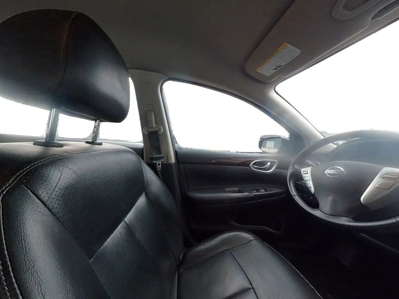 Used 2015 Nissan Sentra SL w/ Navigation Package image 26