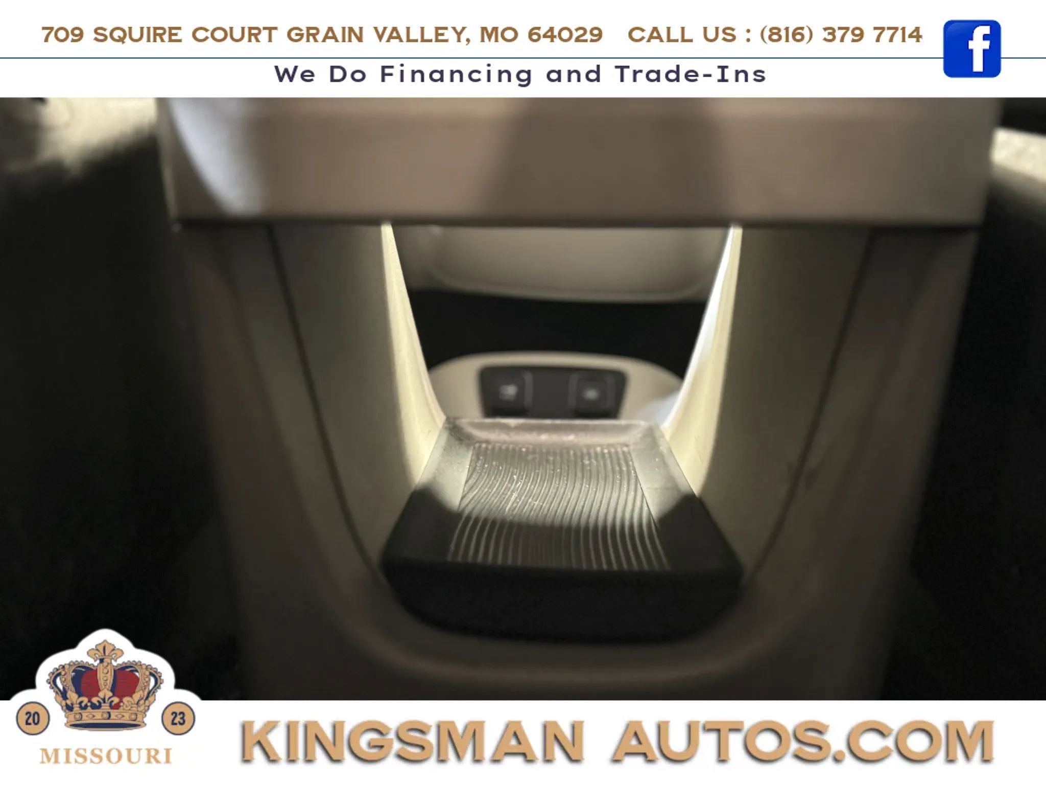Used 2017 Chrysler Pacifica Touring-L w/ Tire & Wheel Group FWD image 24