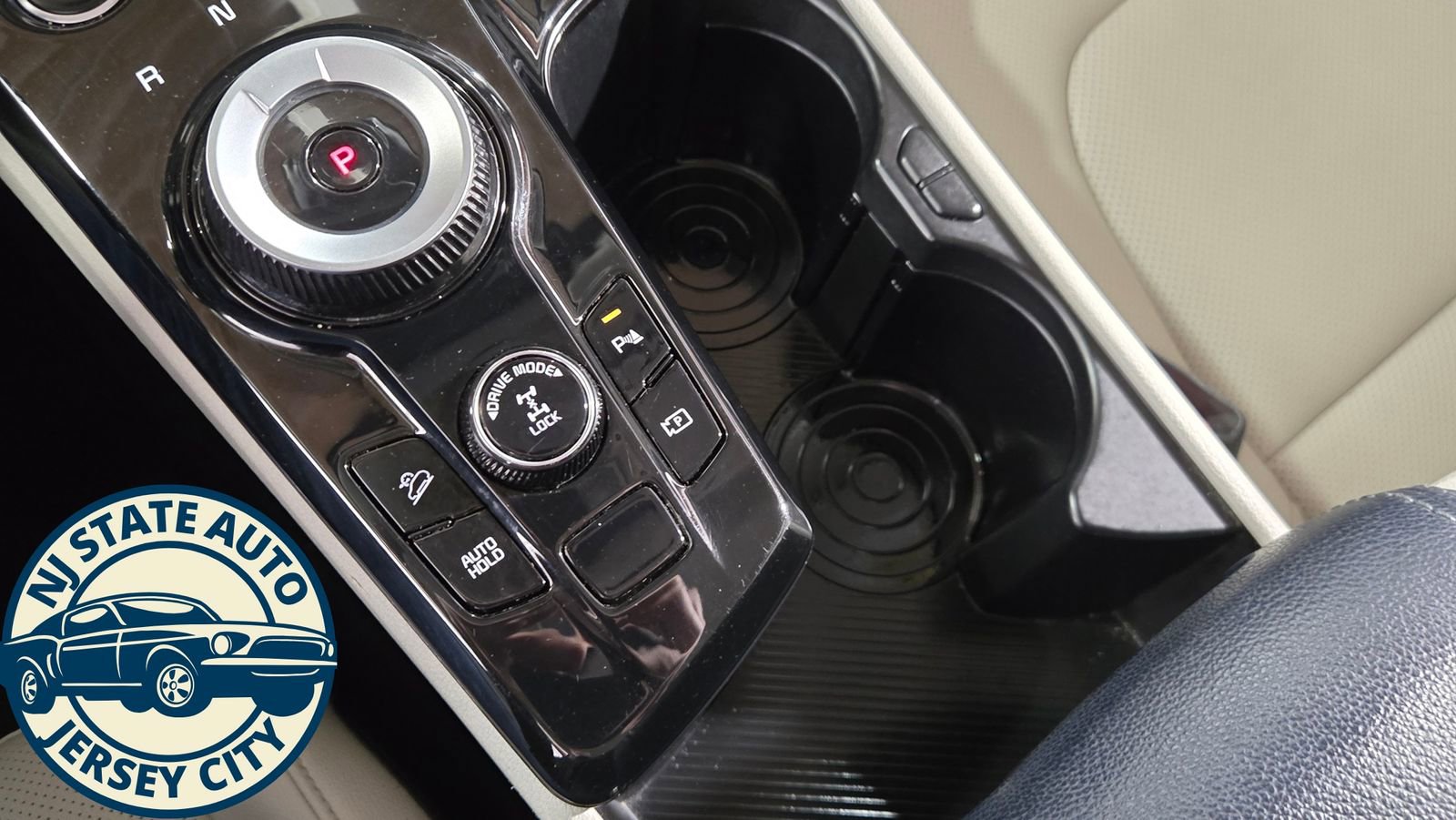 Used 2023 Kia Sportage EX image 16