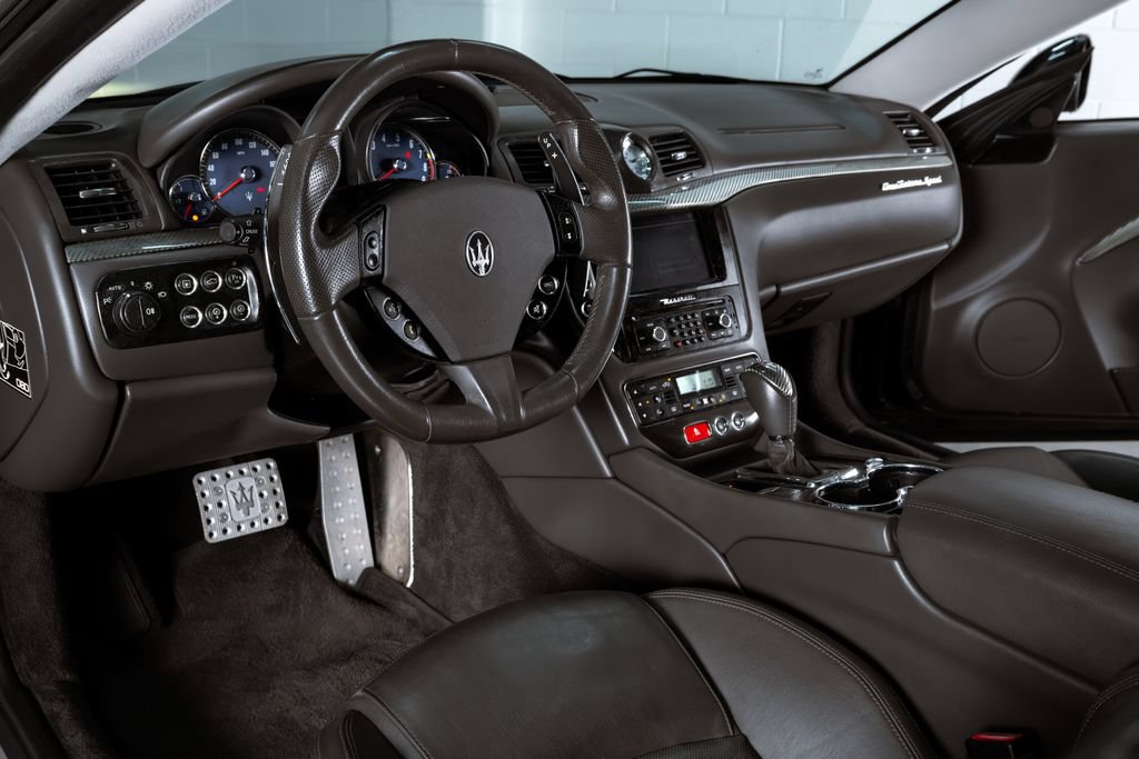 Used 2013 Maserati GranTurismo Sport RWD image 3