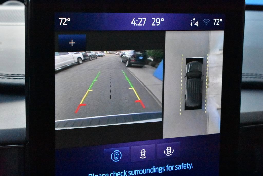 Used 2023 Ford Explorer Platinum w/ Technology Package AWD/4WD image 22