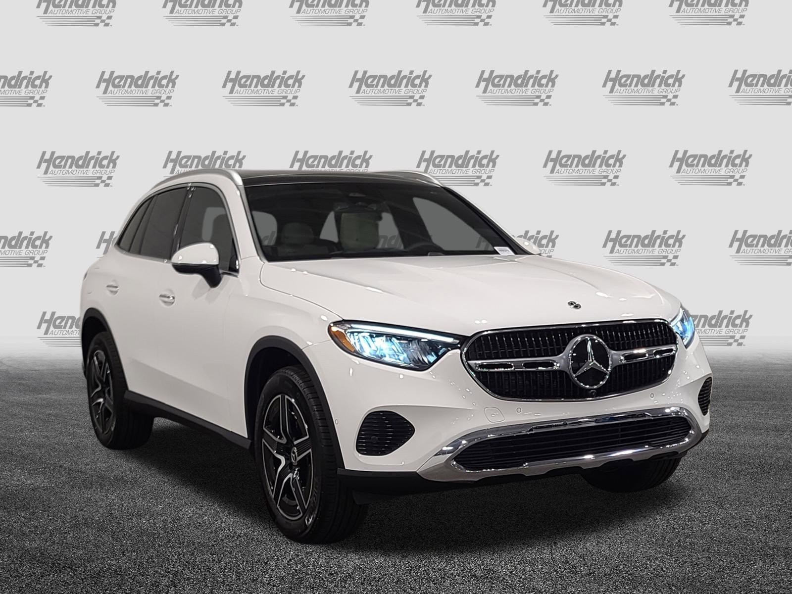 New 2026 Mercedes-Benz GLC 300 image 2