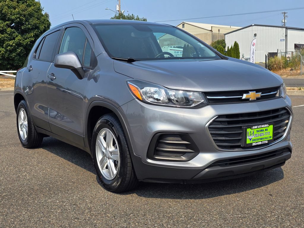 Used 2020 Chevrolet Trax LS w/ Tint and Cruise Package FWD image 7