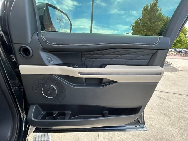 Used 2024 Ford Expedition Max Platinum AWD/4WD image 35