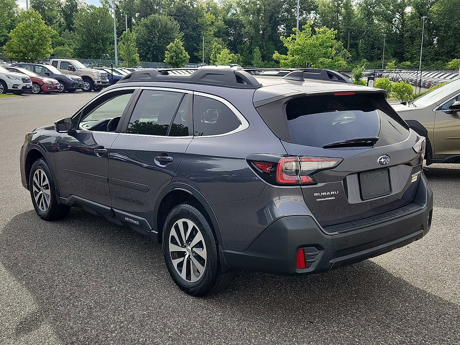 Used 2022 Subaru Outback Premium AWD/4WD image 4