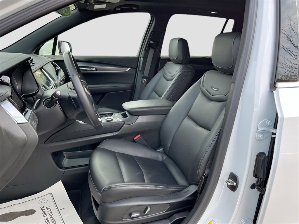 Certified 2024 Cadillac XT6 Luxury w/ LPO, Floor Liner Package image 21