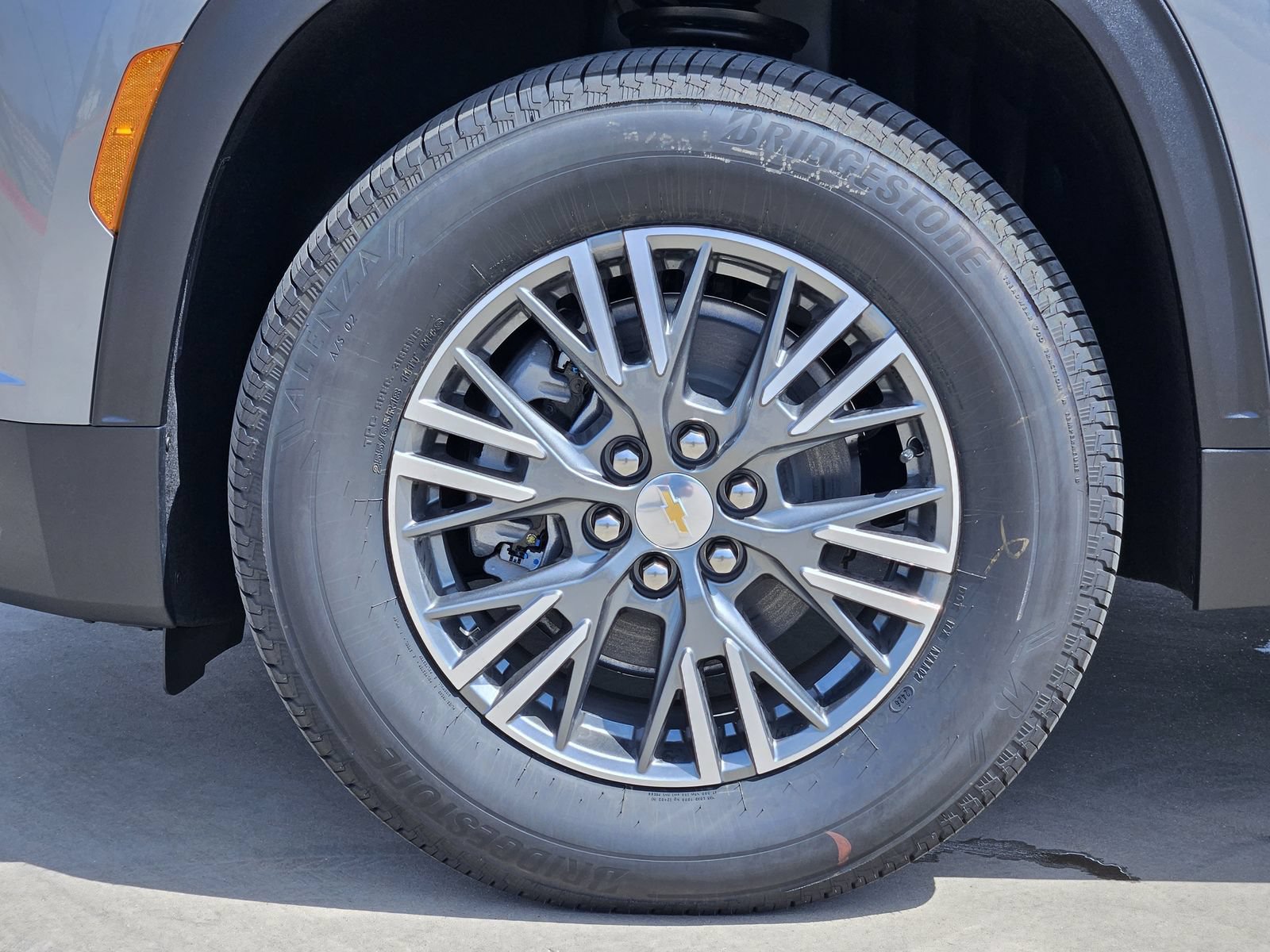 New 2027 Chevrolet Traverse LT FWD image 12