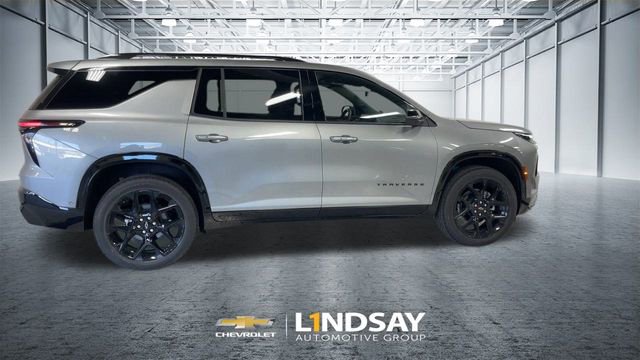 New 2026 Chevrolet Traverse RS w/ LPO, Floor Liner Package image 2