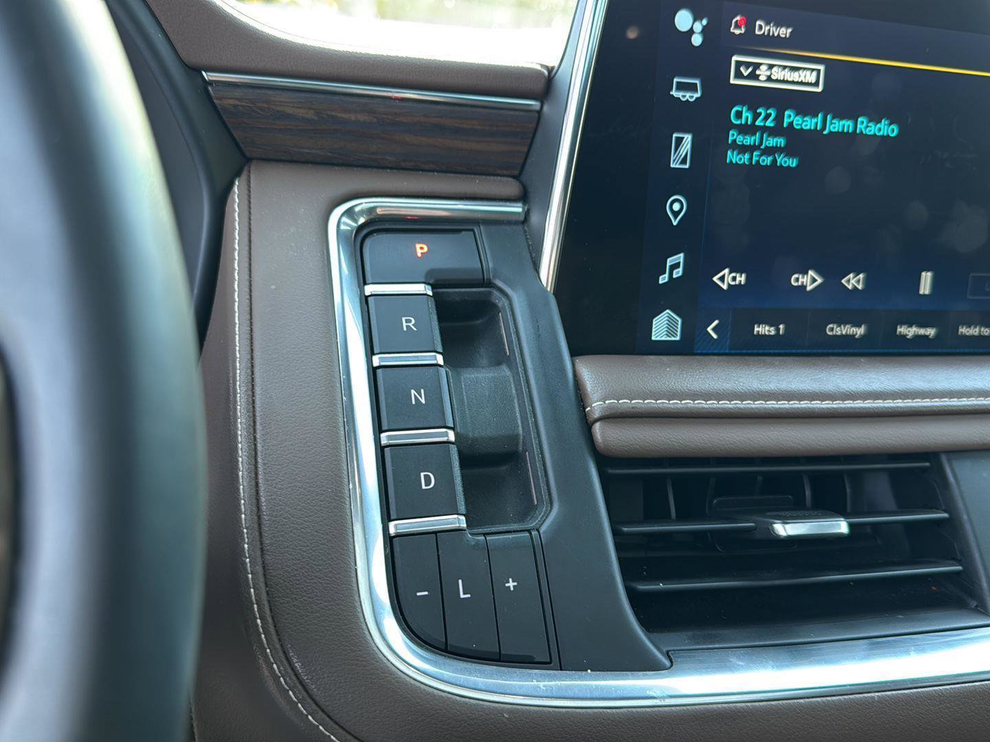 Used 2023 Chevrolet Tahoe High Country image 25