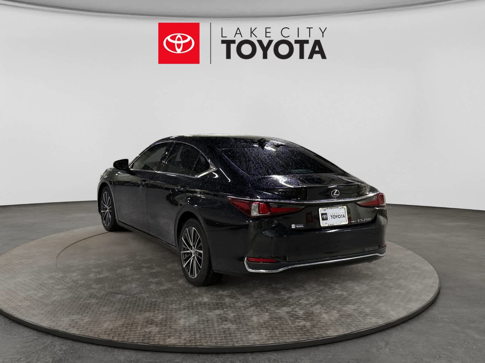 Used 2023 Lexus ES 250 w/ Premium Package AWD/4WD image 5