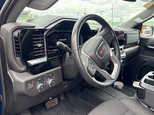 Used 2024 GMC Sierra 1500 Elevation w/ LPO, Elevation Black Package AWD/4WD image 9