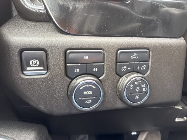 Used 2025 Chevrolet Silverado 2500 LT w/ Convenience Package AWD/4WD image 16