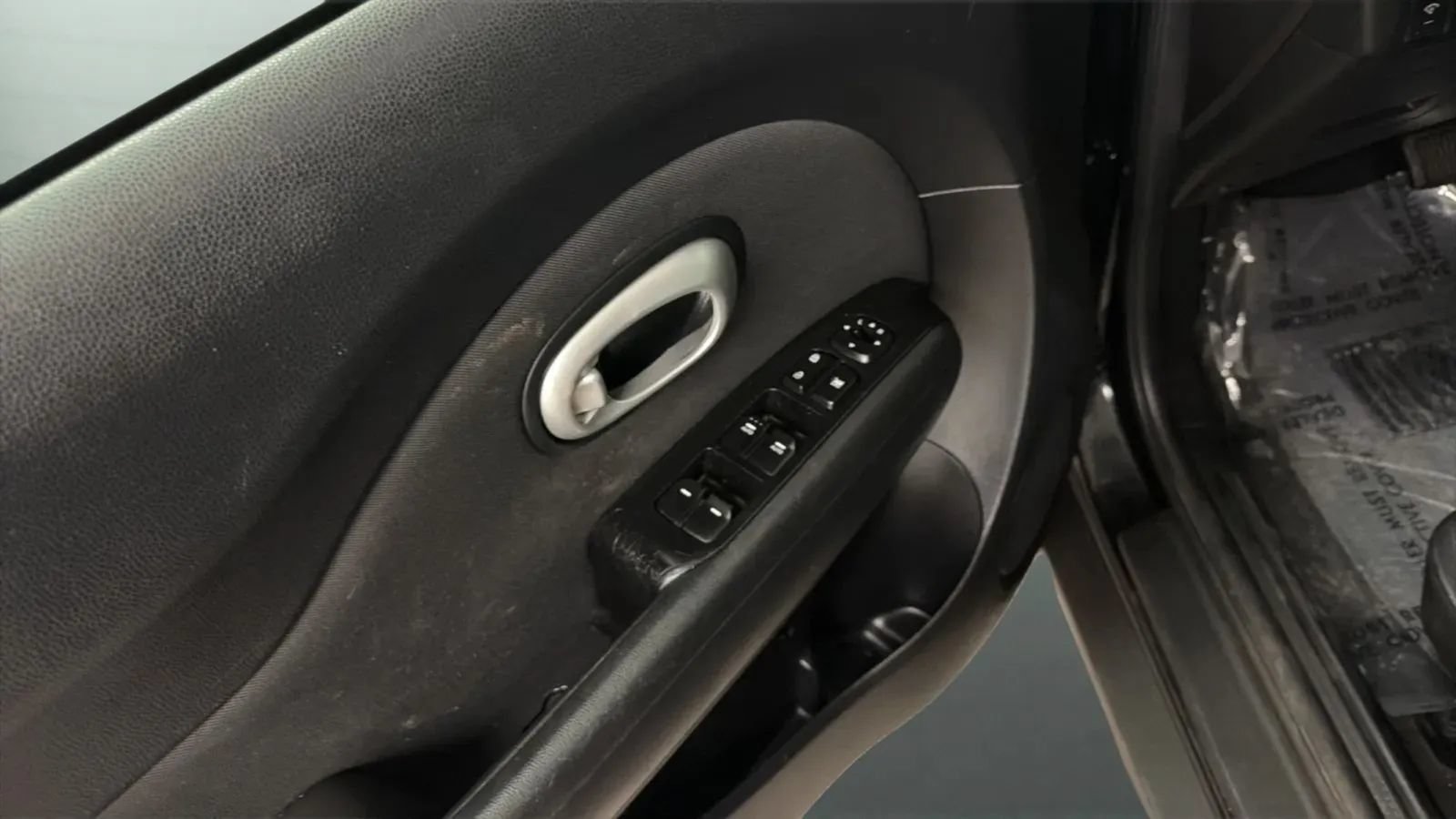 Used 2015 Kia Soul + FWD image 16