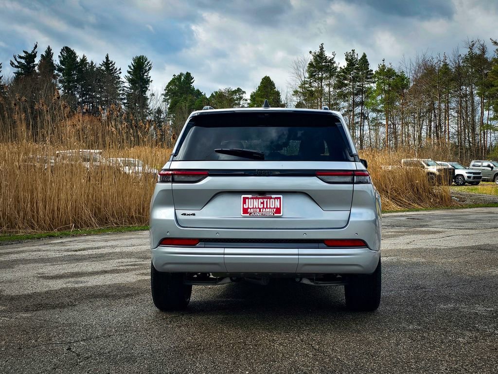 New 2026 Jeep Grand Cherokee Limited AWD/4WD image 4