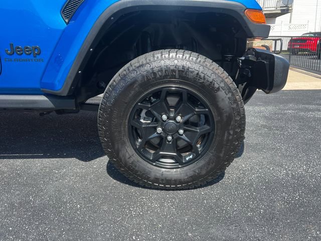 Used 2021 Jeep Gladiator Willys AWD/4WD image 27