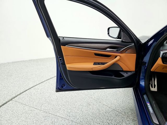 Used 2021 BMW M550i xDrive w/ Dynamic Handling Package image 29